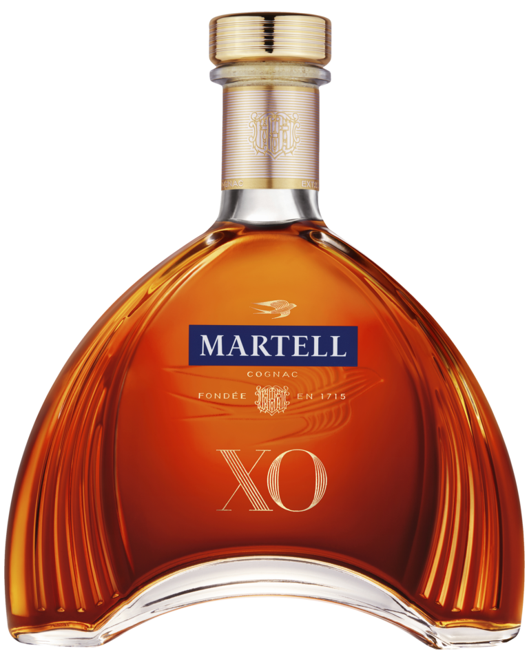 Martell 0.7 цена. Коньяк Мартель Хо Экстра Олд. Martell XO Extra old 0.7. Коньяк Хо Extra old Cognac 0.7. Мартель Хо 0.7 коробка.